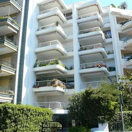 Karolina - Commodore Croisette * Cannes