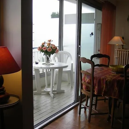 Karolina - Commodore Croisette * Cannes