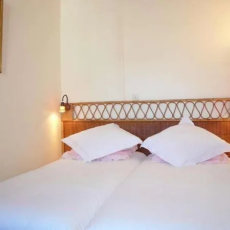 Karolina - Commodore Croisette *