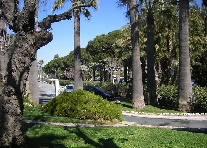 Karolina - Commodore Croisette Cannes